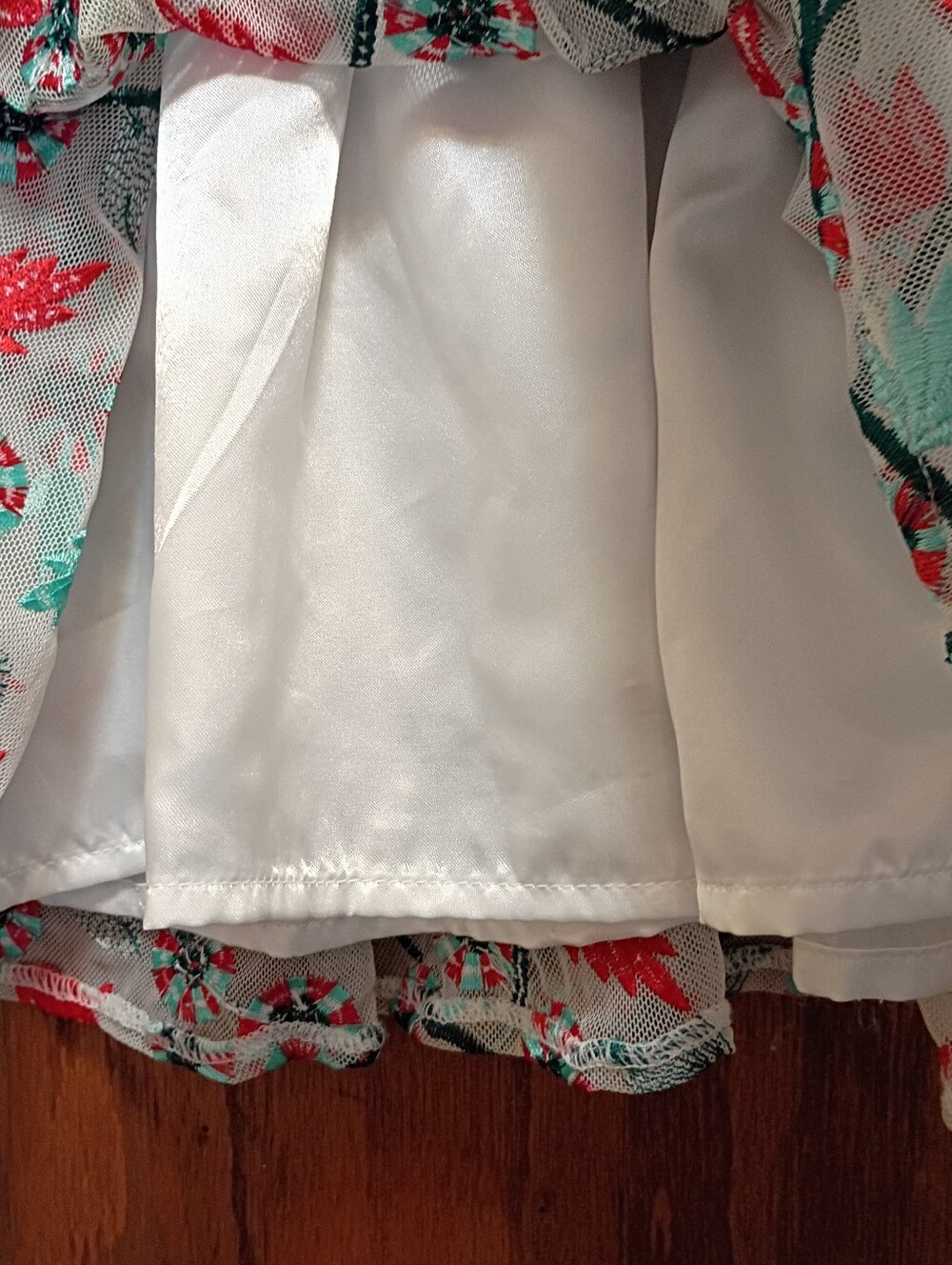 Girls Floral Ruffle Dress. - Picture 4 of 7
